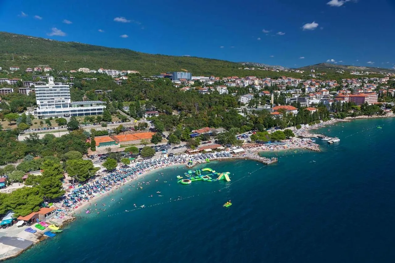 Apartments With A Parking Space Dramalj, Crikvenica - 5592
