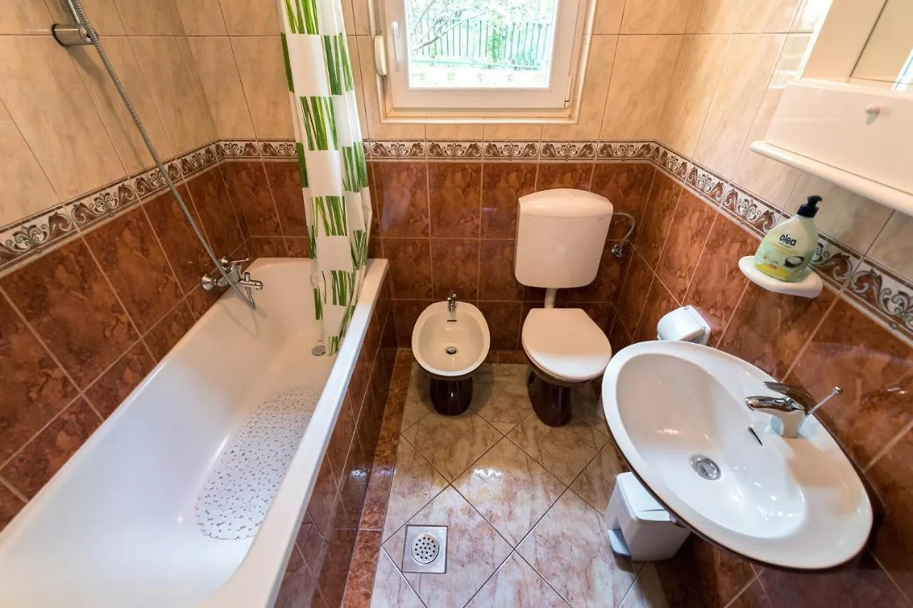 Apartments With A Parking Space Dramalj, Crikvenica - 5592 0*, Dramalj