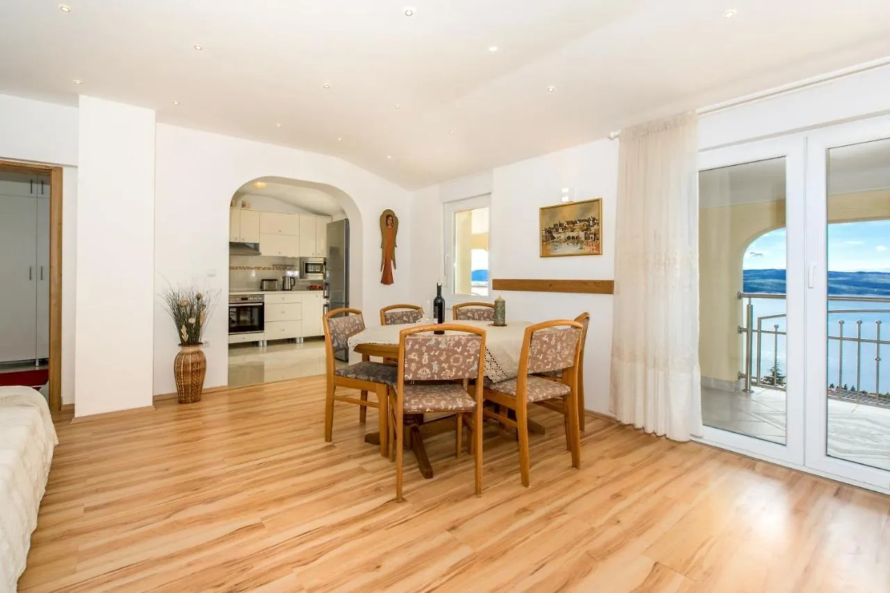 Apartments With A Parking Space Dramalj, Crikvenica - 5592 Croatia