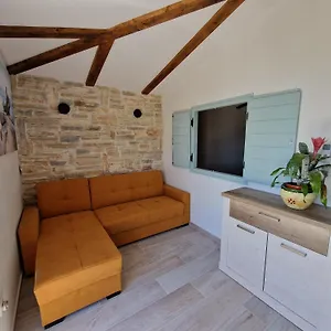 3* Gostinjska kuća Apartments And Rooms Lucia&Veronica